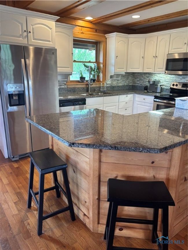 11961 Oak River Ln, House other with 2 bedrooms, 2 bathrooms and 2 parking in Whitehouse OH | Image 19