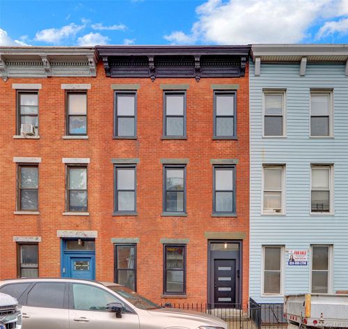 62 15th St, Brooklyn, NY, 11215-4610 | Card Image