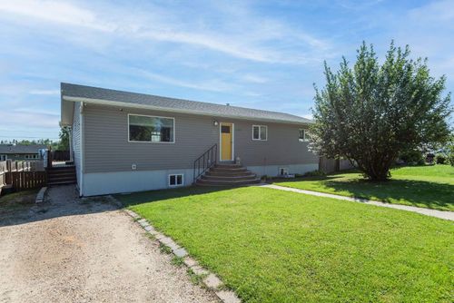 4831 52 Avenue, Eckville, AB, T0M0X0 | Card Image