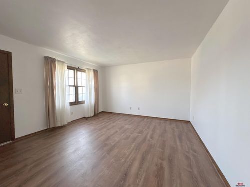 7130 Walker Ave, Lincoln, NE, 68507-2767 | Card Image