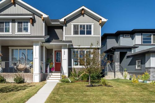 332 Lawthorn Way Se, Airdrie, AB, T4A3M7 | Card Image