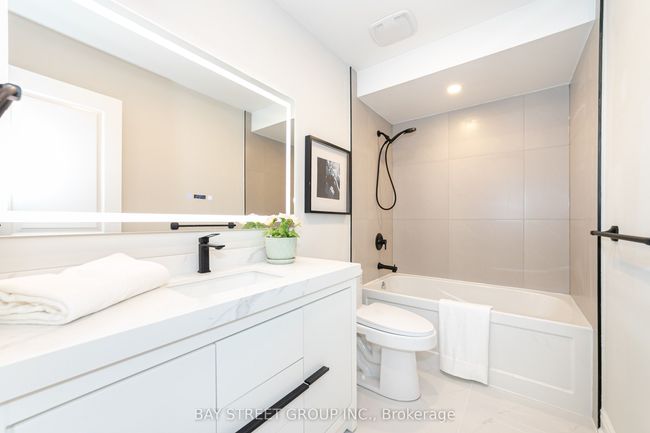 15A Silver Stream Ave, House attached with 3 bedrooms, 4 bathrooms and 2 parking in Richmond Hill ON | Image 35