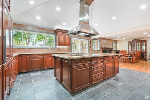 3364 Creek Rd, Salt Lake City, UT, 84121-5841 | Card Image