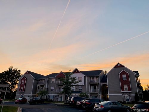 apt-306-15240 Silver Pkwy, Fenton, MI, 48430-3487 | Card Image