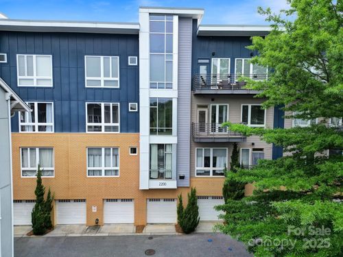 unit-203-2200 Lyndhurst Ave, Charlotte, NC, 28203-5714 | Card Image