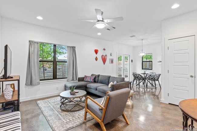 UNIT-401 - 211 Utah St, Townhouse with 2 bedrooms, 3 bathrooms and null parking in San Antonio TX | Image 11