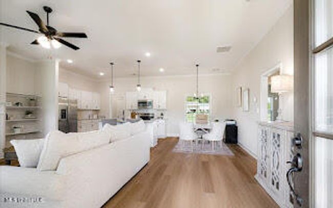 foyer | Image 7