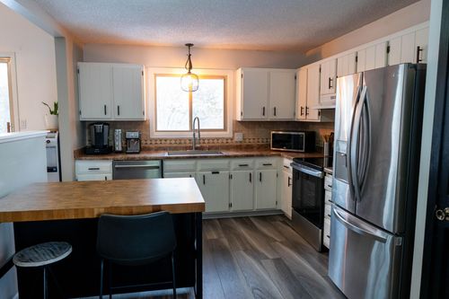 8047 Dupont Ct N, Brooklyn Park, MN, 55444-2057 | Card Image