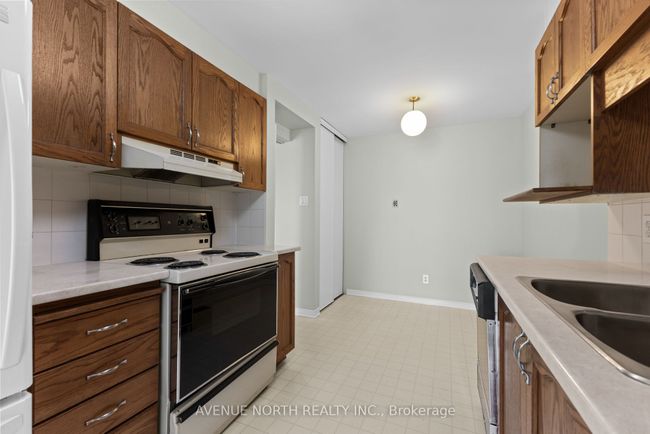 45 Wrenwood Cres, Condo with 3 bedrooms, 3 bathrooms and 1 parking in Nepean ON | Image 14