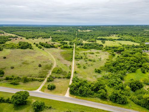 4180 Fm 2210 E, Perrin, TX, 76486-3272 | Card Image