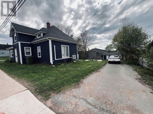 43 Woodleigh Dr, Kensington, PE, C0B1M0 | Card Image