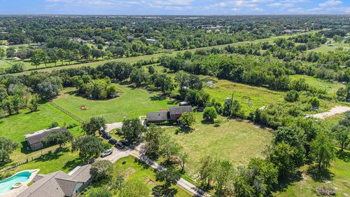 cr105-12421 Roy Rd, Brookside Vl, TX, 77581-7989 | Card Image