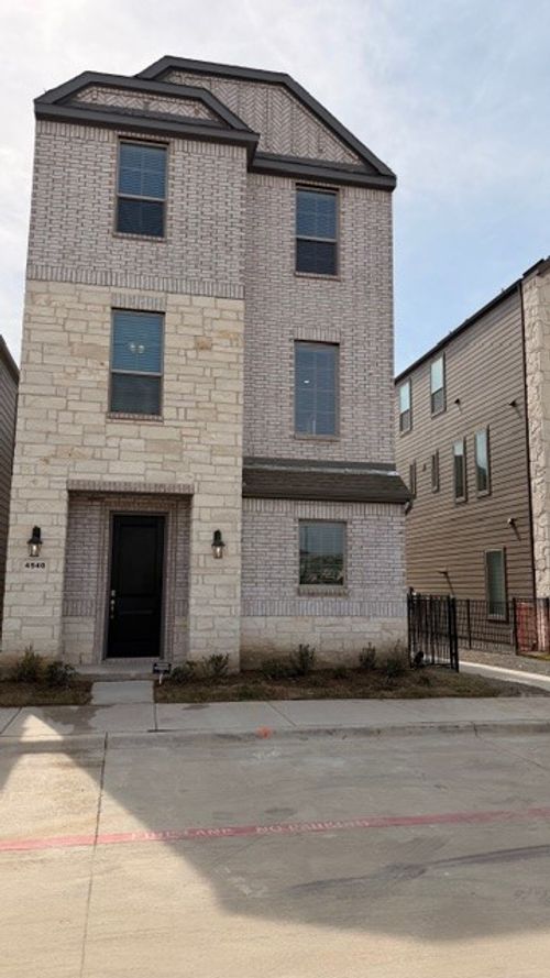 4540 Community Ct, Plano, TX, 75024-4605 | Card Image