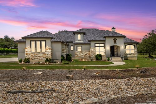 2319 Cascada Pkwy, Spring Branch, TX, 78070-5527 | Card Image