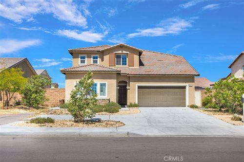 15612 Cobalt Rd, Victorville, CA, 92394-9596 | Card Image