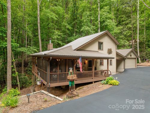 141 Creekside Dr, Maggie Valley, NC, 28751-9654 | Card Image