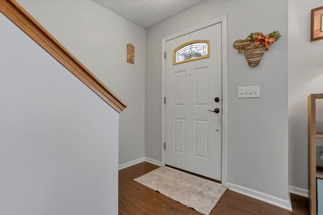 Front entry | Image 7