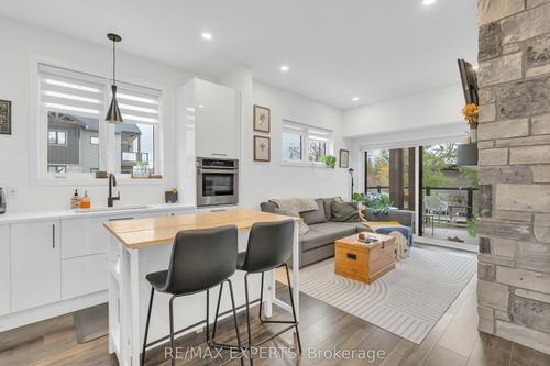 101-22 Beckwith Lane, Blue Mountains, ON, L9Y3B6 | Card Image