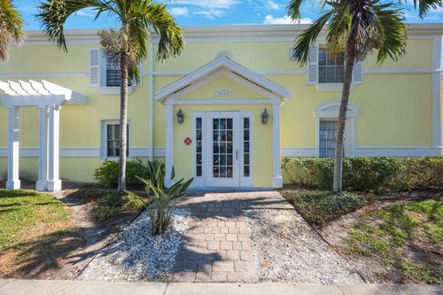 d-5092 Beach Drive Se, ST PETERSBURG, FL, 33705 | Card Image