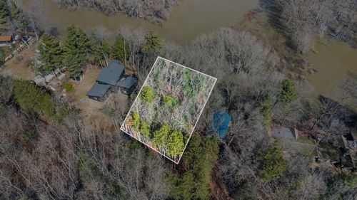 3101 Riverbend Trl, Fennville, MI, 49408-8472 | Card Image