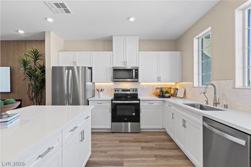 10395 Saphire Stone Ave, Las Vegas, NV, 89106 | Card Image