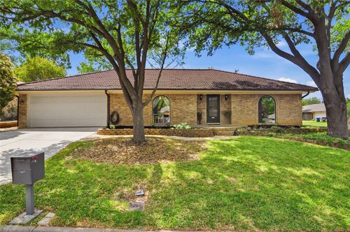 4809 Winesanker Way, Fort Worth, TX, 76133-5107 | Card Image