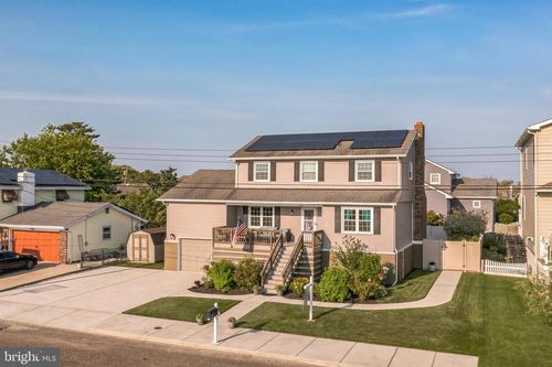 203 Lincoln Dr, Brigantine, NJ, 08203-2701 | Card Image