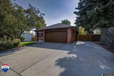 2001 E 21st Street, House other with 5 bedrooms, 2 bathrooms and null parking in Casper WY | Image 3