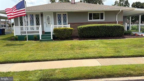 6 Laclede Dr, BURLINGTON, NJ, 08016-2902 | Card Image