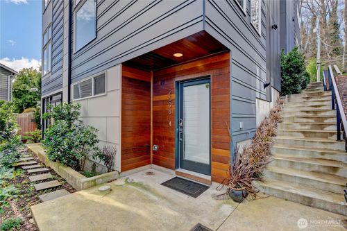 2608 23rd Ave W, Seattle, WA, 98199-2902 | Card Image