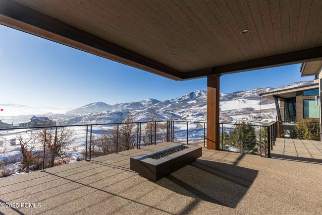 1817 W Skyridge Dr, Home with 5 bedrooms, 6 bathrooms and null parking in Mayflower Mnt UT | Image 9