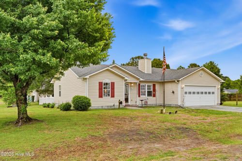 201 Candler Ct, Richlands, NC, 28574-6368 | Card Image