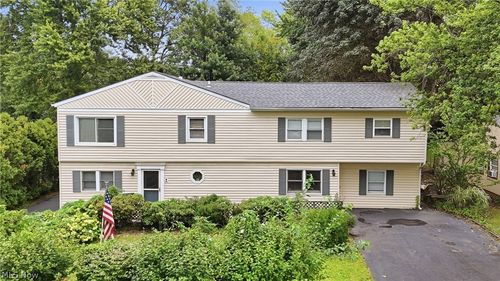 1875 Perth Rd, Madison, OH, 44057-1840 | Card Image