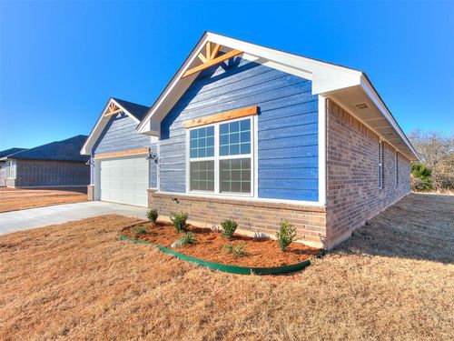 4616 E Lincoln St, Harrah, OK, 73045 | Card Image