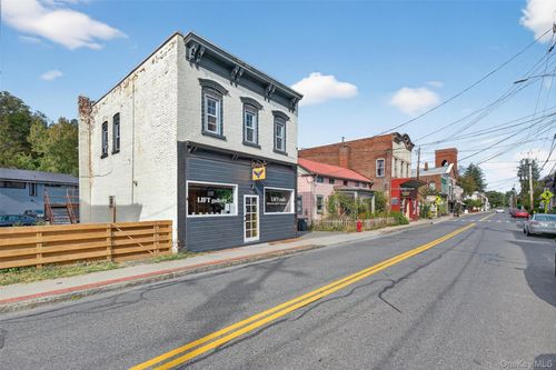 424 Main St, Rosendale, NY, 12472 | Card Image