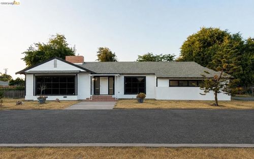 392 W Grand Ave, Porterville, CA, 93257 | Card Image