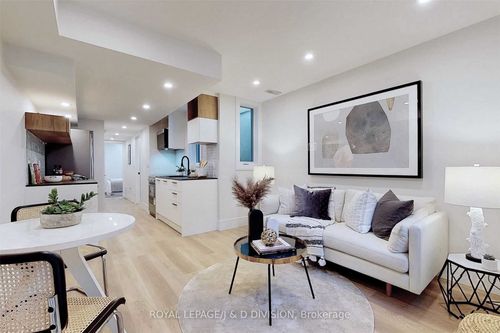 lower-26 Henderson Ave, Toronto, ON, M6J2B8 | Card Image