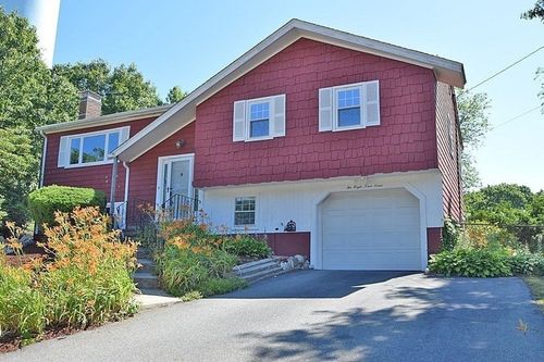 1-2 Eagle Rock Rd, Randolph, MA, 02368-3516 | Card Image