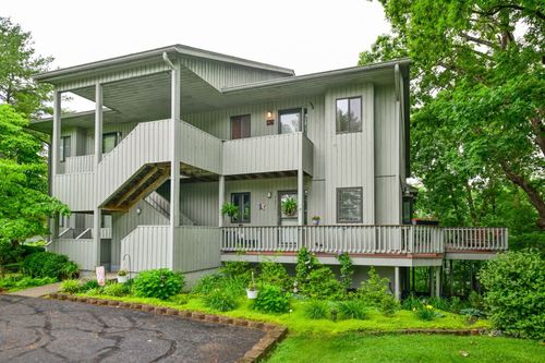 27-7673 Woodmere Dr, Athens, OH, 45701-8021 | Card Image