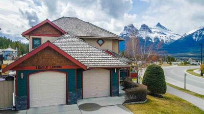 1 Eagle Landing, House detached with 5 bedrooms, 3 bathrooms and 4 parking in Canmore AB | Image 2