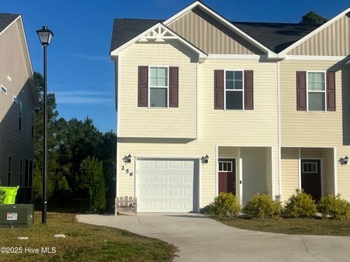 256 Currituck Dr, Holly Ridge, NC, 28445-7526 | Card Image
