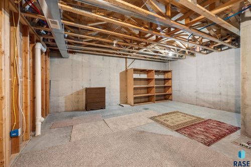 4504 E Kearney Pl, Sioux Falls, SD, 57110-4605 | Card Image