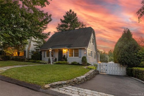 46 Hill St, Rye, NY, 10580-2632 | Card Image