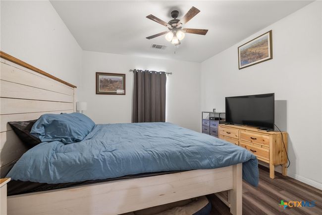 221 Comancheros Rd, House other with 3 bedrooms, 2 bathrooms and null parking in Jarrell TX | Image 15