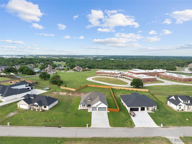 714 Prairie View Rd, House other with 4 bedrooms, 3 bathrooms and null parking in Ardmore OK | Image 40