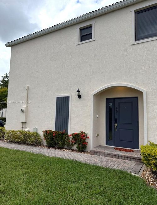 481-481 Ne 194th Ter, Miami, FL, 33179-3996 | Card Image