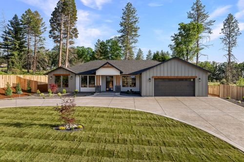 904 Waggoner Rd, Paradise, CA, 95969-2524 | Card Image