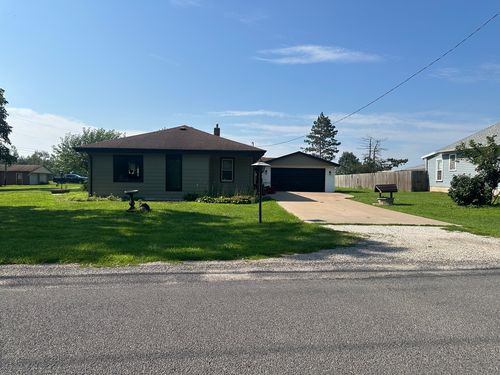 415 W Livingston Rd, Streator, IL, 61364-3762 | Card Image