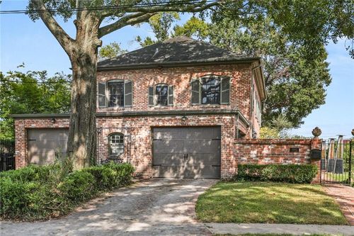 6561 Oakland Dr, New Orleans, LA, 70118-2631 | Card Image