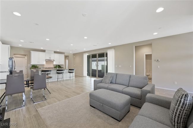 1091 E Sunset Rd, House other with 3 bedrooms, 3 bathrooms and null parking in Henderson NV | Image 11